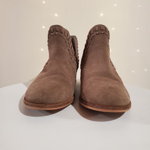 Vince Camuto Prism Suede Leather Block Stacked Heel Bootie Womens Size 7.5 Tan - Picture 4 of 13